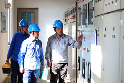 國網寧海縣供電公司 用電安全“智囊團”進車間，精準把脈守護企業用電安全
